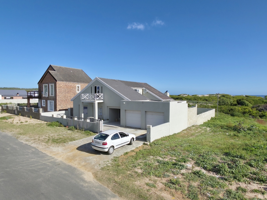 5 Bedroom Property for Sale in Hawston Western Cape